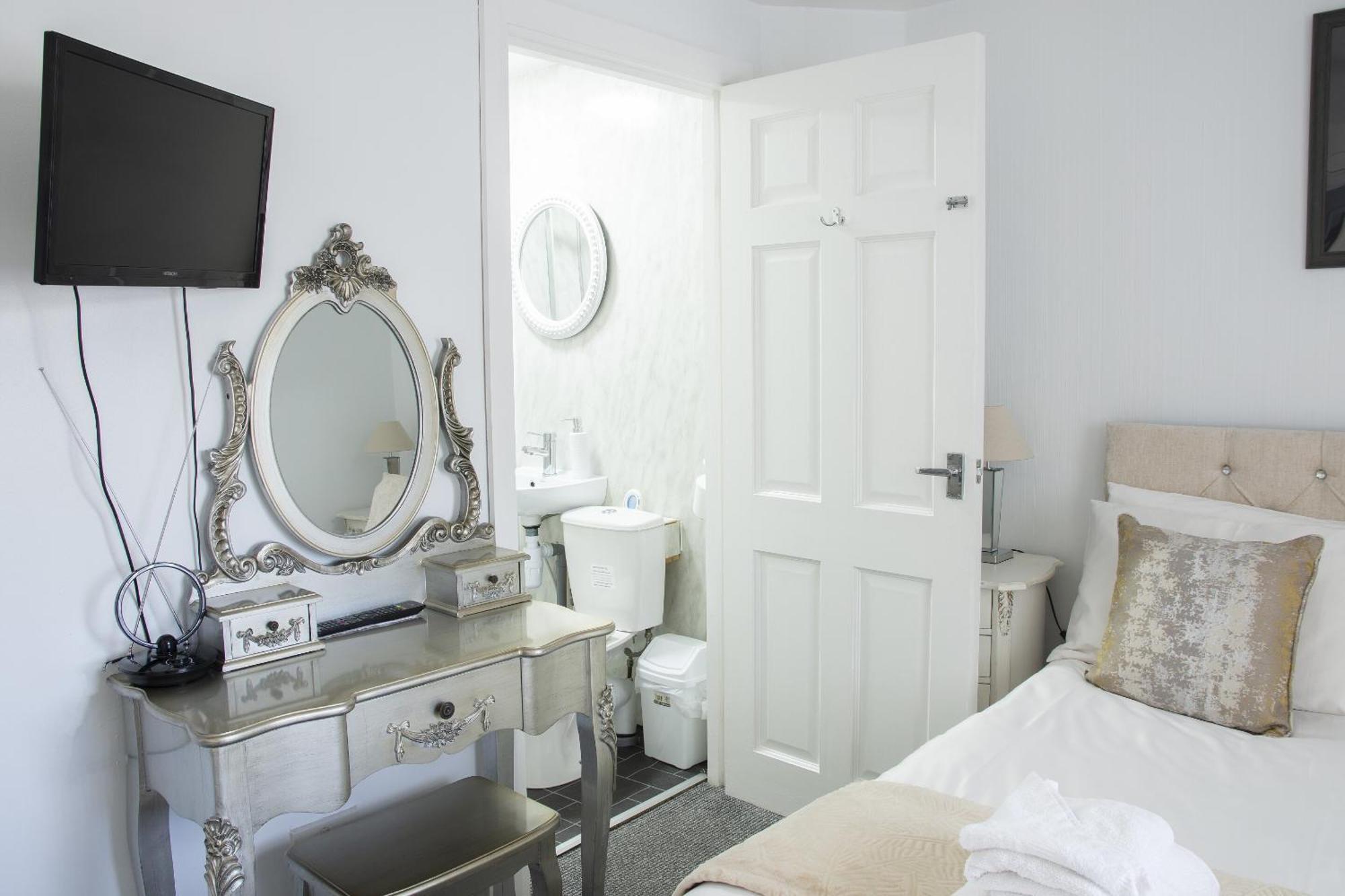 Bishop Gate Bnb Londonderry Bagian luar foto