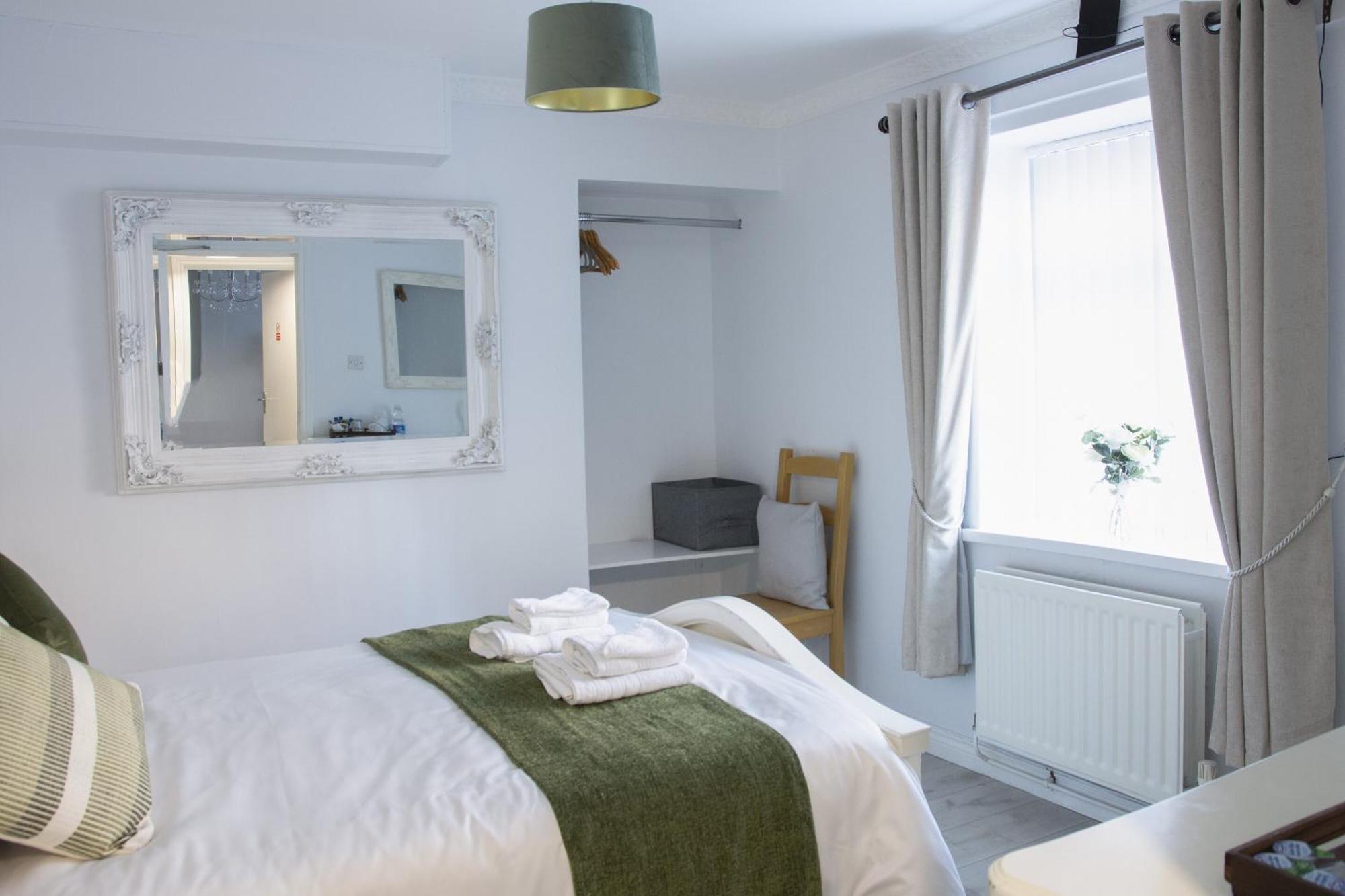 Bishop Gate Bnb Londonderry Bagian luar foto