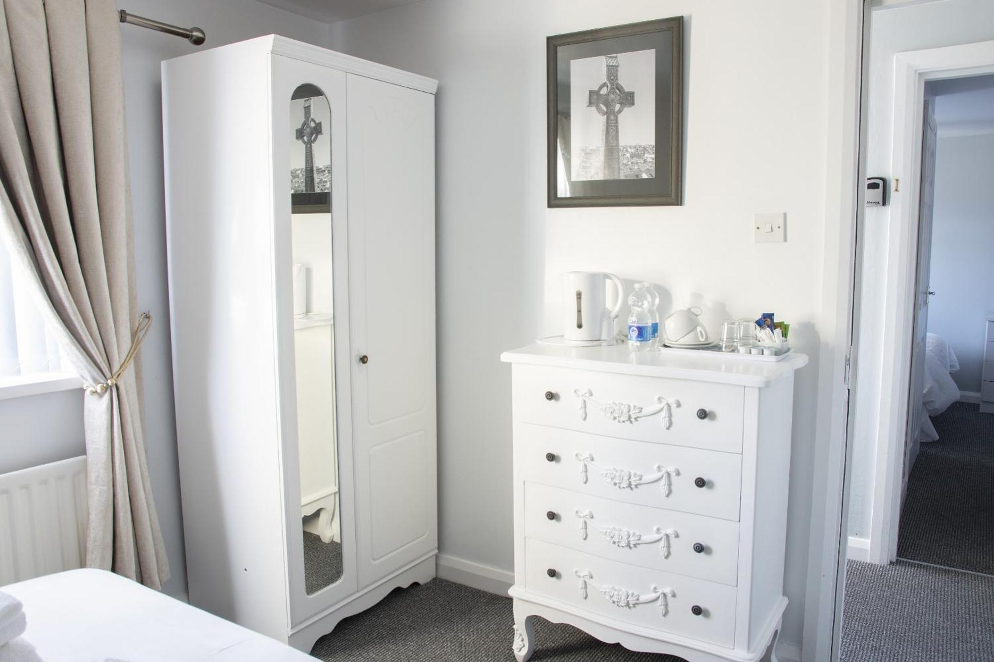 Bishop Gate Bnb Londonderry Bagian luar foto
