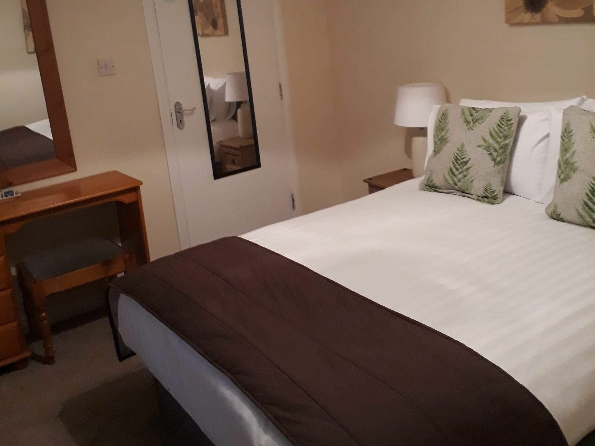 Bishop Gate Bnb Londonderry Bagian luar foto